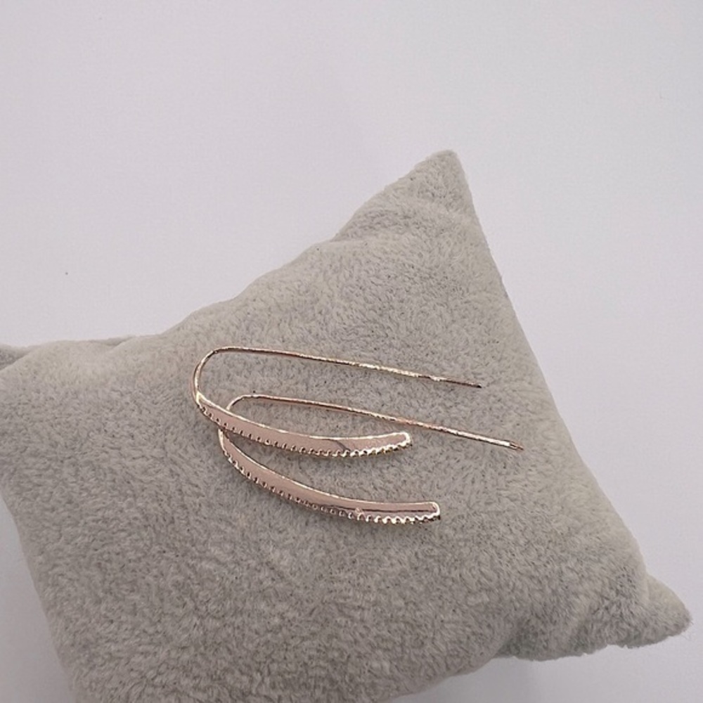14 rose gold diamond hook earrings - Picture 3 of 7